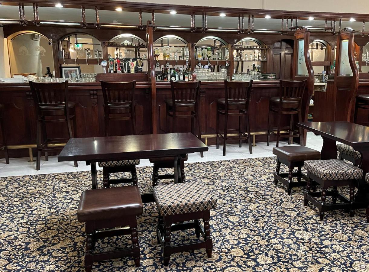 Grand Hotel Moate Exterior photo